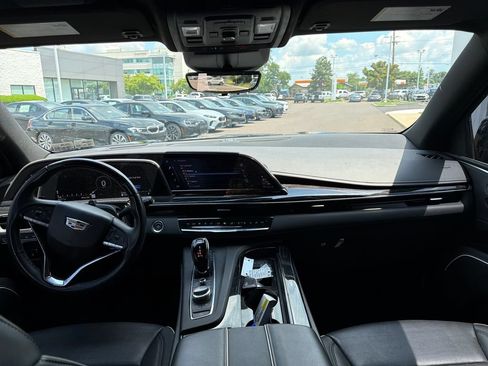 Used 2023 Cadillac Escalade Sport w/ LPO, ONYX Package AWD/4WD image 11
