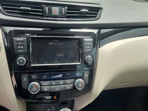 Used 2021 Nissan Rogue Sport SV FWD image 19