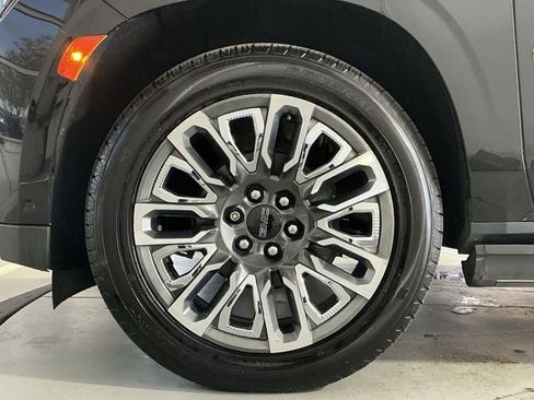 Used 2023 GMC Yukon XL Denali Ultimate w/ LPO, Floor Liner Package image 13