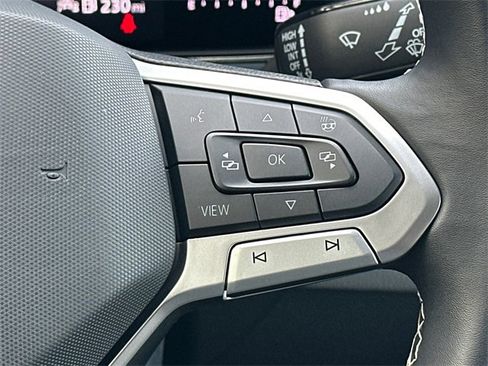 Used 2024 Volkswagen Taos SE image 24