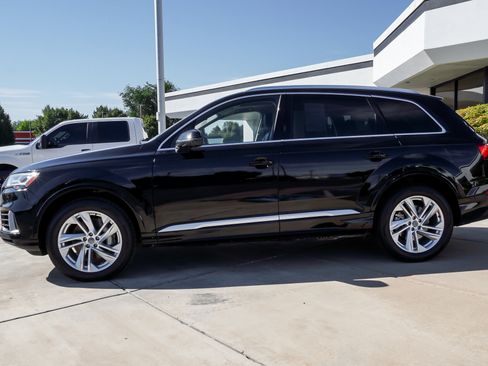 Used 2020 Audi Q7 3.0T Premium Plus AWD/4WD image 5