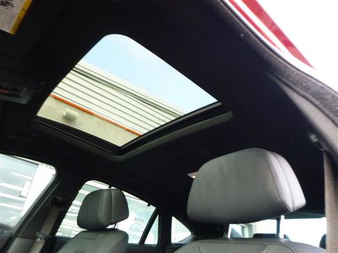 Used 2017 BMW X6 xDrive50i image 17