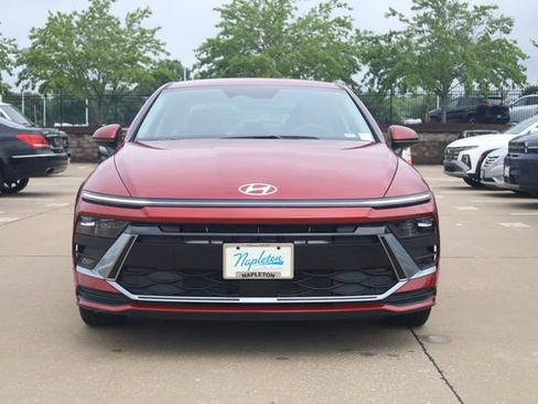 Certified 2025 Hyundai Sonata SE FWD image 2