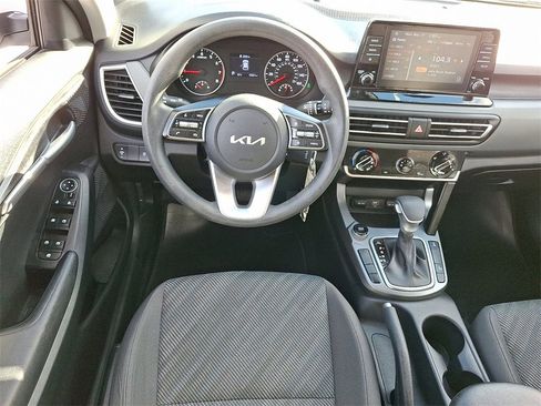 Used 2023 Kia Seltos LX image 12
