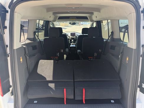 Used 2023 Ford Transit Connect XLT w/ Trailer Tow Package FWD image 9