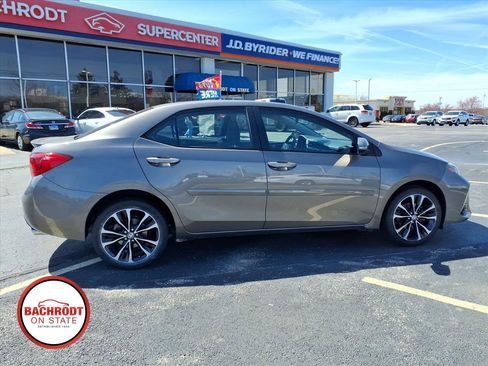 Used 2017 Toyota Corolla SE w/ Body Protection Package FWD image 8