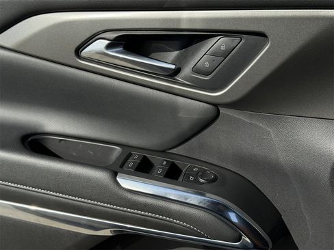 Used 2025 Chevrolet Traverse LT image 22