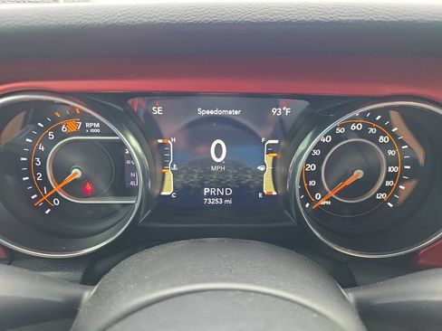 Used 2023 Jeep Wrangler Unlimited Rubicon w/ Cold Weather Group AWD/4WD image 30