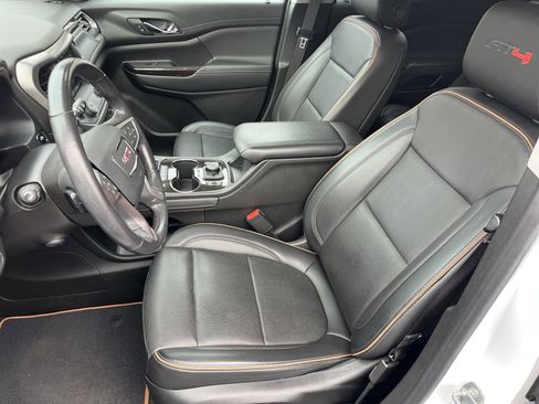 Used 2022 GMC Acadia AT4 w/ Technology Package image 19