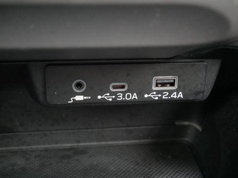 Certified 2025 Subaru Crosstrek 2.0i Premium image 31