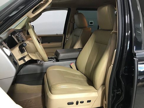 Used 2013 Ford Expedition XLT RWD image 11