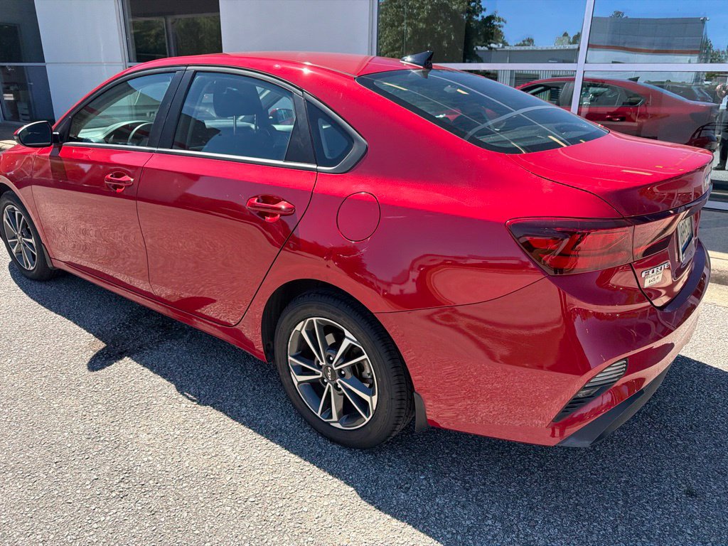 Used 2023 Kia Forte LXS w/ LXS Technology Package FWD image 2