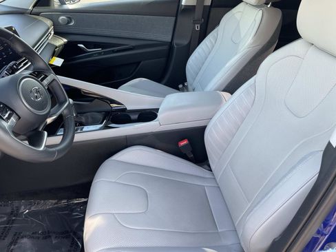 Certified 2023 Hyundai Elantra Limited image 22