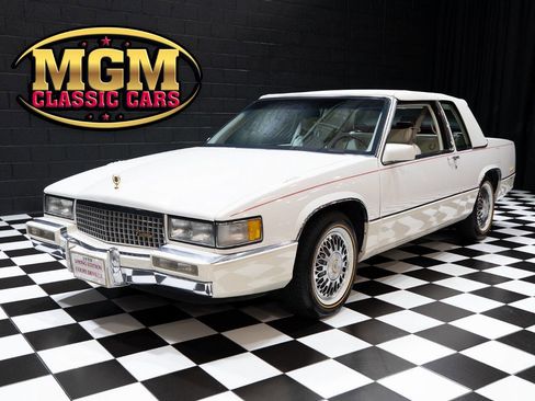 Used 1990 Cadillac De Ville Coupe image 1