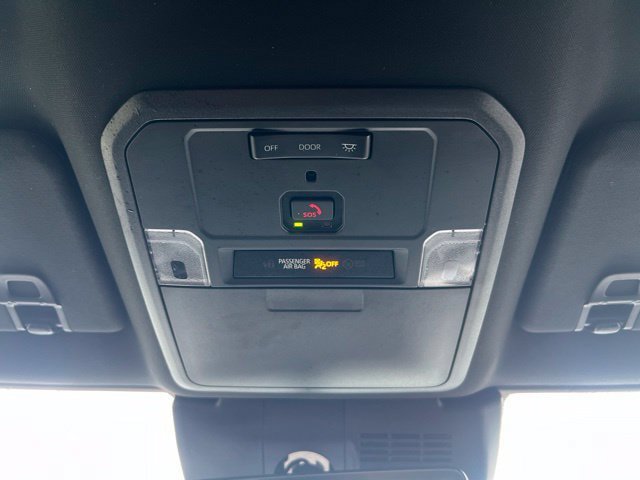 Used 2025 Toyota Tacoma TRD Sport AWD/4WD image 30
