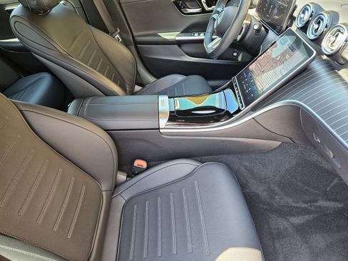 Used 2023 Mercedes-Benz C 300 Sedan image 11