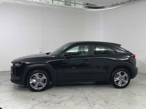 Used 2022 MAZDA MX-30 Electric w/ Premium Package image 5