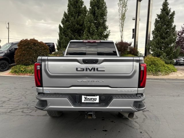 Used 2024 GMC Sierra 3500 Denali Ultimate AWD/4WD image 5