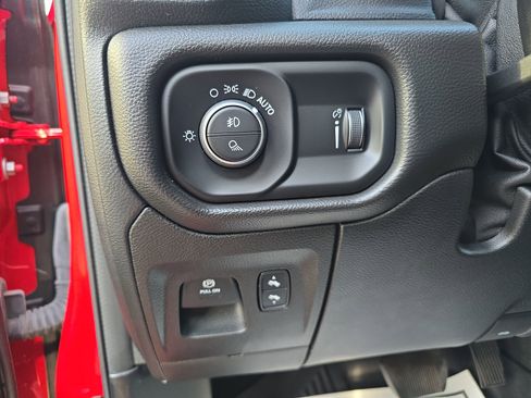 Used 2021 RAM 1500 Big Horn image 19