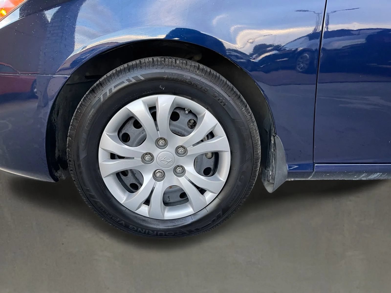 Used 2009 Hyundai Elantra GLS FWD image 9