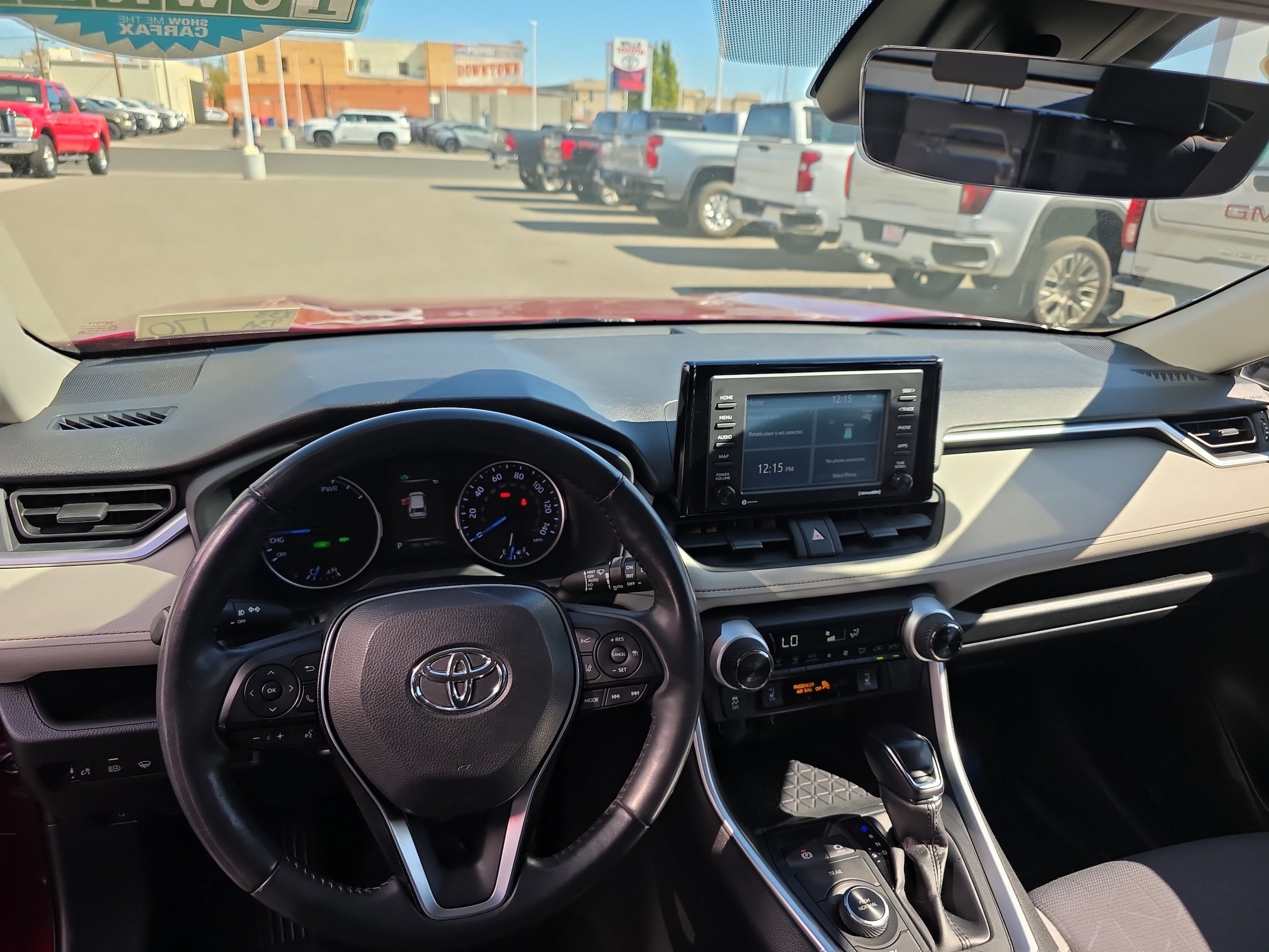 Used 2020 Toyota RAV4 XLE w/ XLE Grade Weather Package AWD/4WD image 3