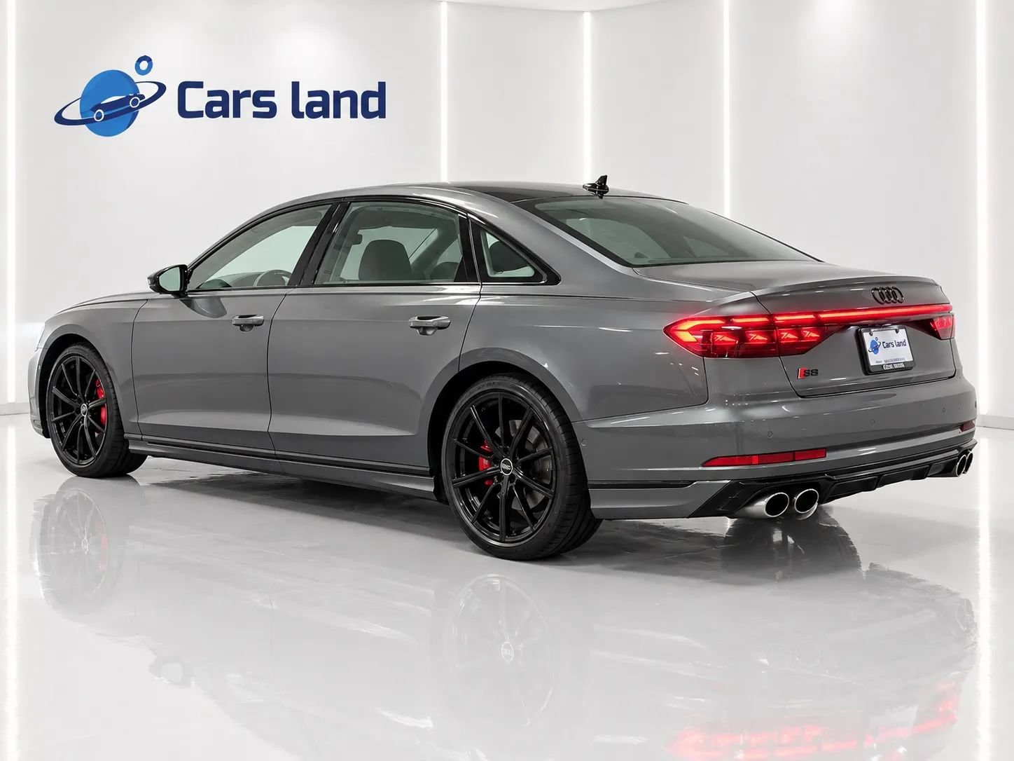 Used 2023 Audi S8 w/ S8 Comfort Plus Package AWD/4WD image 5