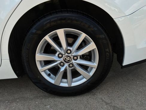 Used 2025 Toyota Camry LE FWD image 9
