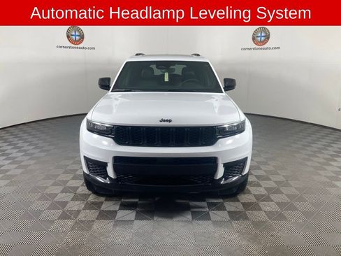 Used 2024 Jeep Grand Cherokee L Altitude image 19