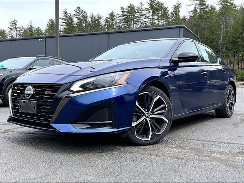 Used 2024 Nissan Altima 2.5 SR AWD/4WD image 3