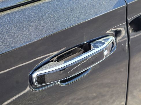 Used 2025 Chevrolet Tahoe High Country image 18