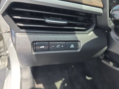 Used 2024 Nissan Altima 2.5 SV FWD image 22