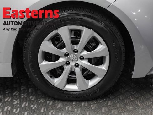 Used 2024 Toyota Corolla LE image 30