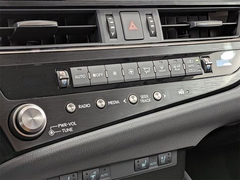 New 2025 Lexus ES 350 w/ Premium Package image 29