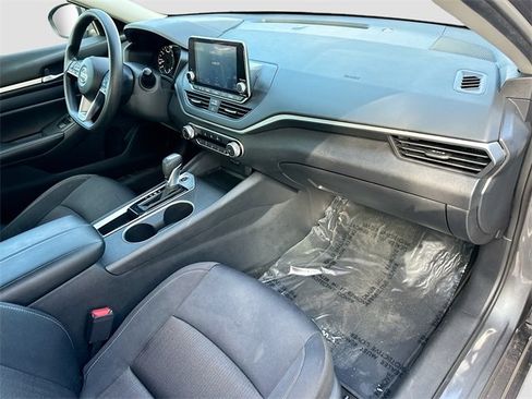 Used 2022 Nissan Altima 2.5 SV image 26