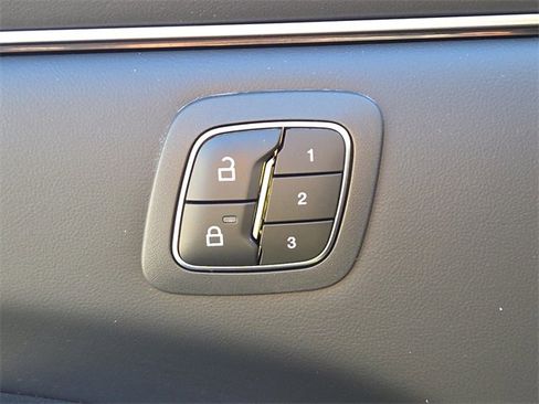 Certified 2025 Ford Mustang Mach-E Select w/ Comfort Package Lite image 19