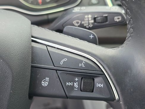 Used 2023 Audi Q5 2.0T Premium w/ Convenience Package image 22