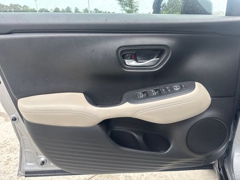 Used 2025 Honda HR-V EX-L image 25