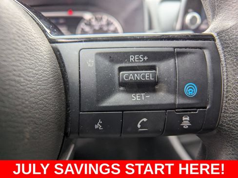 Used 2022 Nissan Rogue SV FWD image 35