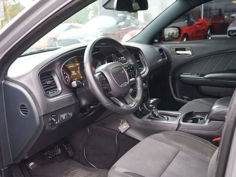 Used 2018 Dodge Charger R/T w/ Blacktop Package image 12