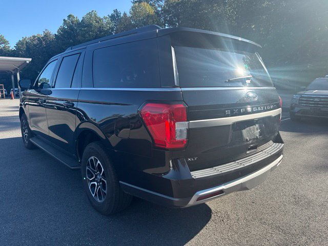 Used 2024 Ford Expedition Max XLT AWD/4WD image 3