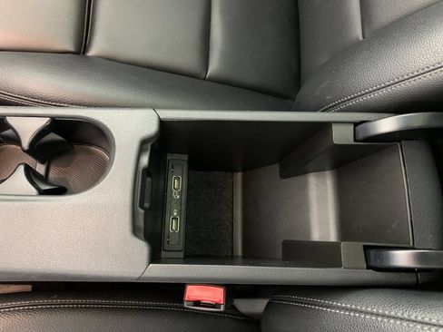 Used 2019 Mercedes-Benz GLA 250 4MATIC image 28