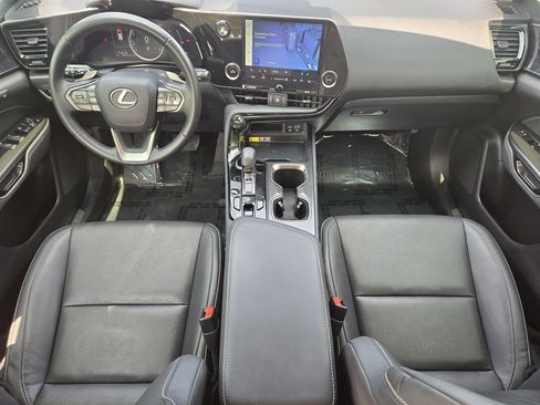 Used 2024 Lexus NX 250 FWD image 5