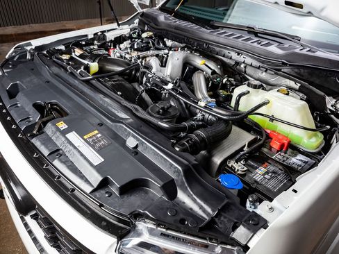 Used 2026 Ford F450 Platinum w/ FX4 Off-Road Package image 39