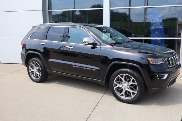 Used 2022 Jeep Grand Cherokee Limited w/ Tech Group AWD/4WD image 7