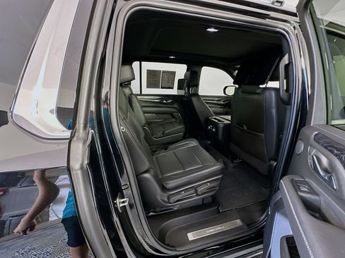 Used 2021 GMC Yukon XL Denali AWD/4WD image 31