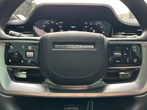Used 2024 Land Rover Range Rover SE image 18