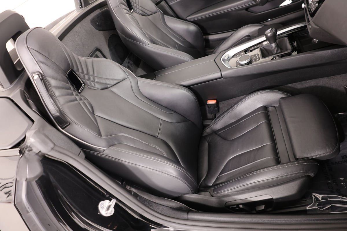 Used 2026 BMW Z4 M40i w/ Premium Package RWD image 11