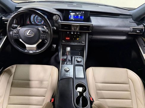 Used 2020 Lexus IS 300 F Sport image 46