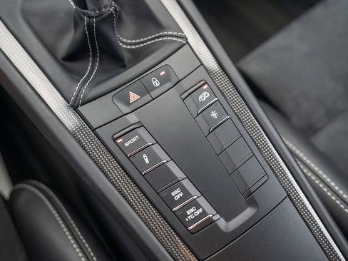 Certified 2018 Porsche 911 GT3 RWD image 23
