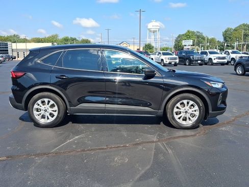 Certified 2025 Ford Escape Active FWD image 11